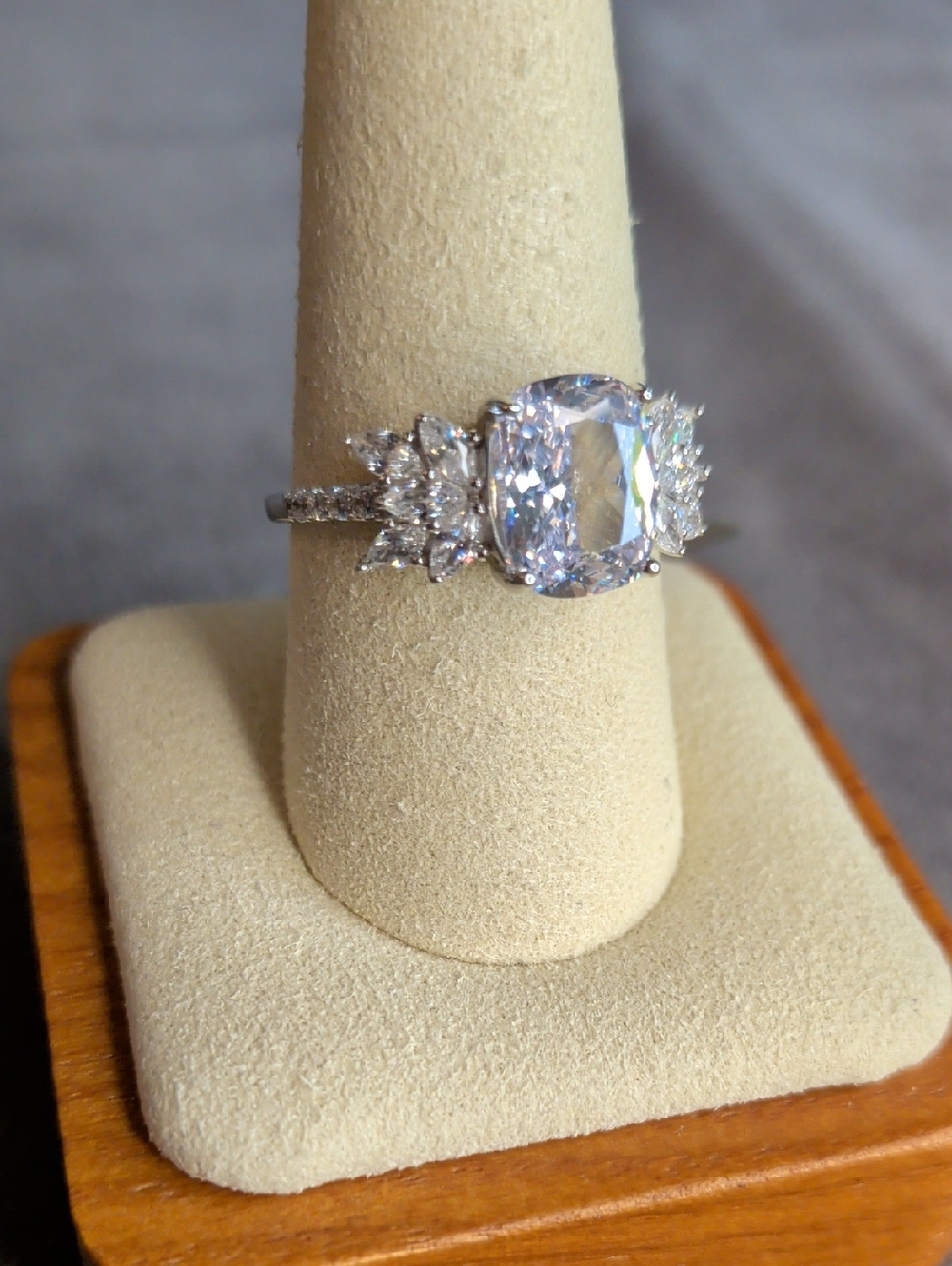 925 Sterling Silver Engagement Ring Size 9